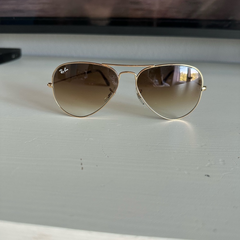 ray ban aviators - great condition
